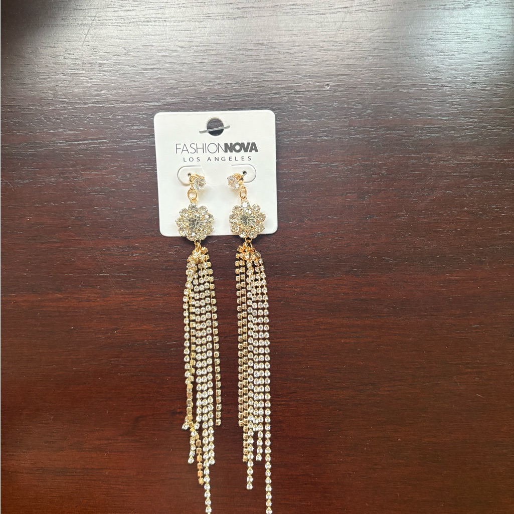 Fashion Nova Gold Dangle Earrings 9$